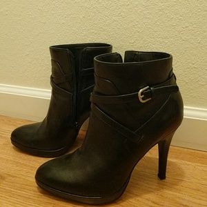 Nine West Black leather booties